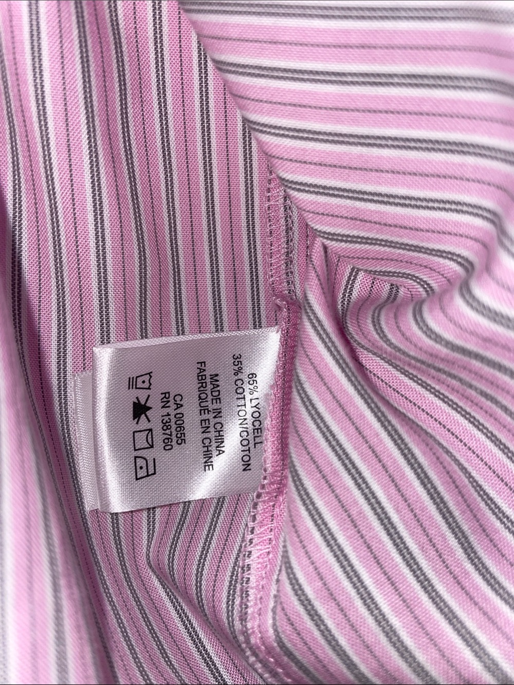 NWOT - Reitmans Crop Button-Down Pink-Green-White Striped Shirt + extra button - Picture 4 of 6